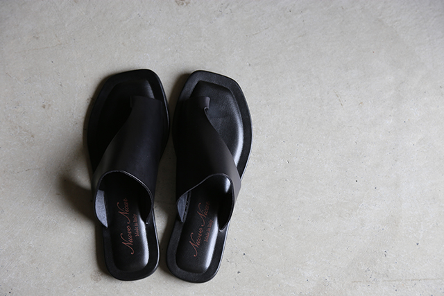 Nuovo Nicar （ヌオヴォニカール） レザーサンダル W2172