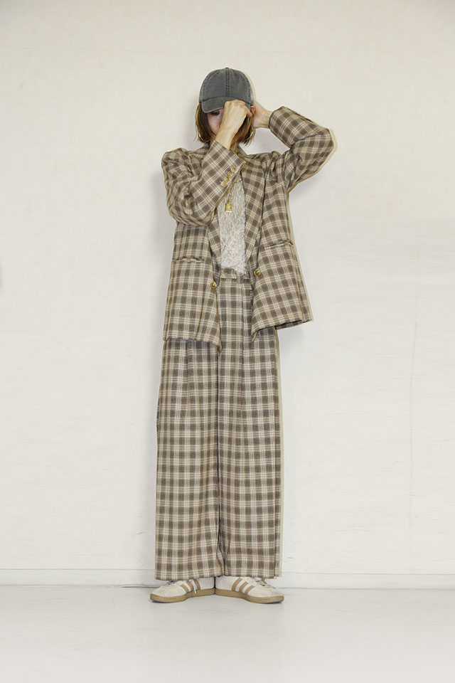 CHIGNON（シニヨン）チェックダブルジャケット　4555-239MK