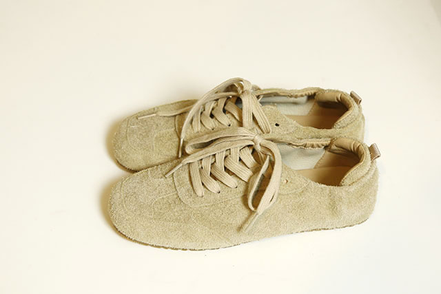 PAKU　スウェードスニーカー  WSAT25006