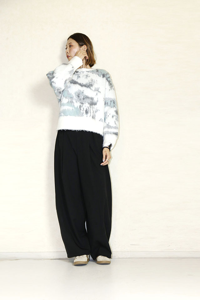 trois （トロア）ニュアンス柄シャギーショートプルオーバー　T256-88061-A