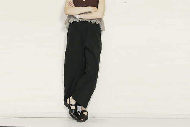 　trois （トロア）　ラインワイドワイドパンツ　T261-87060-D