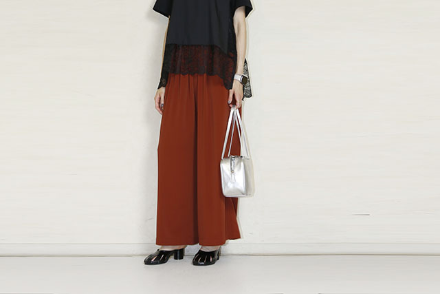 trois （トロア）ダブルクロス ワイドギャザーパンツ　T261-87072-C