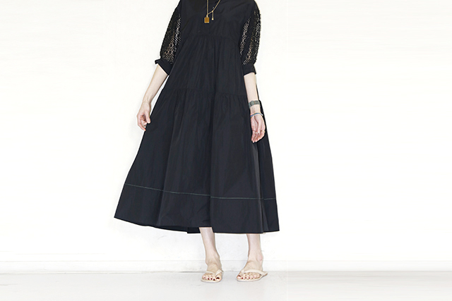 Kittle（キトル）　Sleeve lace tiered long one-piece　K241-67104-900
