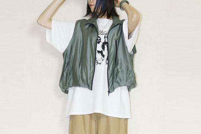 Praia　(プライア) 　裾バルーンスタンドベスト　LEI-2526khaki