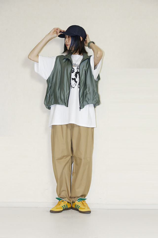 Praia　(プライア) 　裾バルーンスタンドベスト　LEI-2526khaki