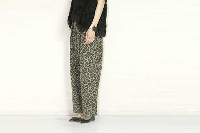 CHIGNON（シニヨン）ウォッシュドレオパードチノパンツ　3264-109BT