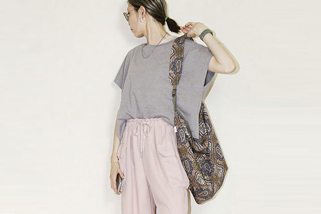 CHIGNON（シニヨン）　裏毛ルーズプルオーバー 　8453-408KK