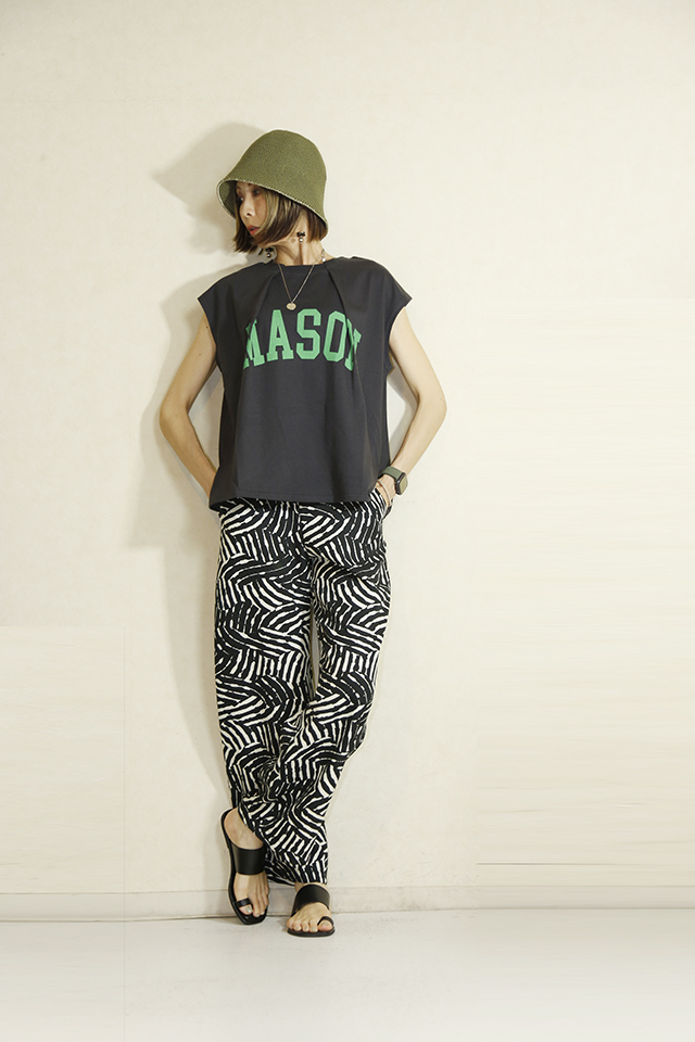 CHIGNON（シニヨン）　タックフレンチロゴTee　8743-623KKCHARCOAL