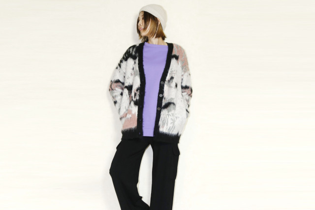 trois （トロア）ニュアンス柄シャギーVネックカーディガン　T256-88069-D