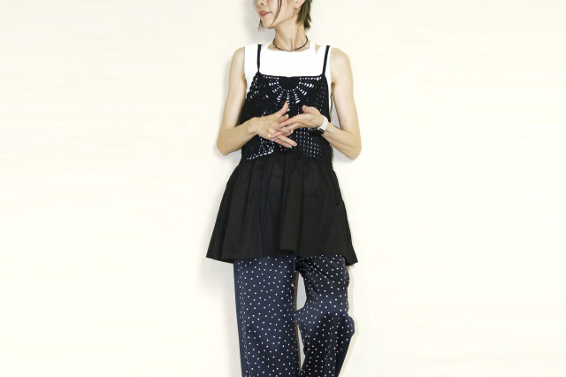 CHIGNON（シニヨン）　モチーフニットキャミ　9562-391DP