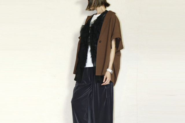 CHIGNON（シニヨン）　シアフリルベスト　4564-037KK